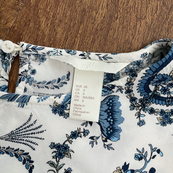 H&M Floral Blouse - Picture 2 of 2